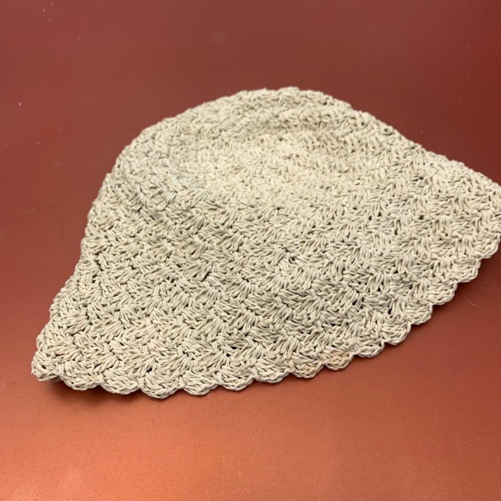 Vintage 90s woven straw bucket hat